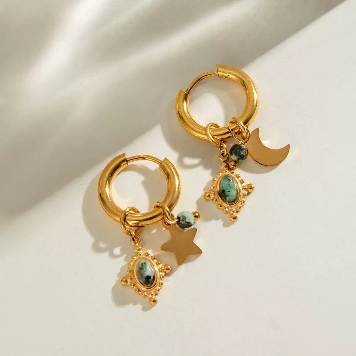 Emerald Glow-Earrings